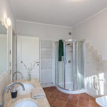 Traiani 8, Emma Villa Piagge