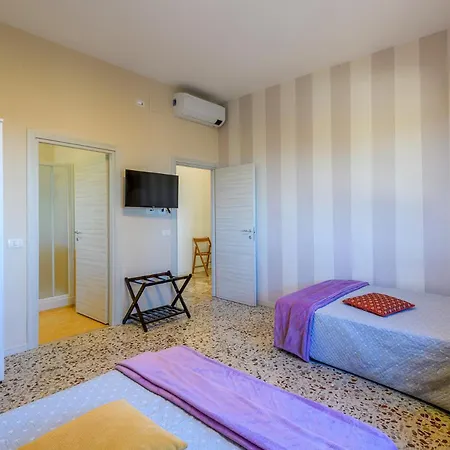 Traiani 8&2 By Marche * Piagge